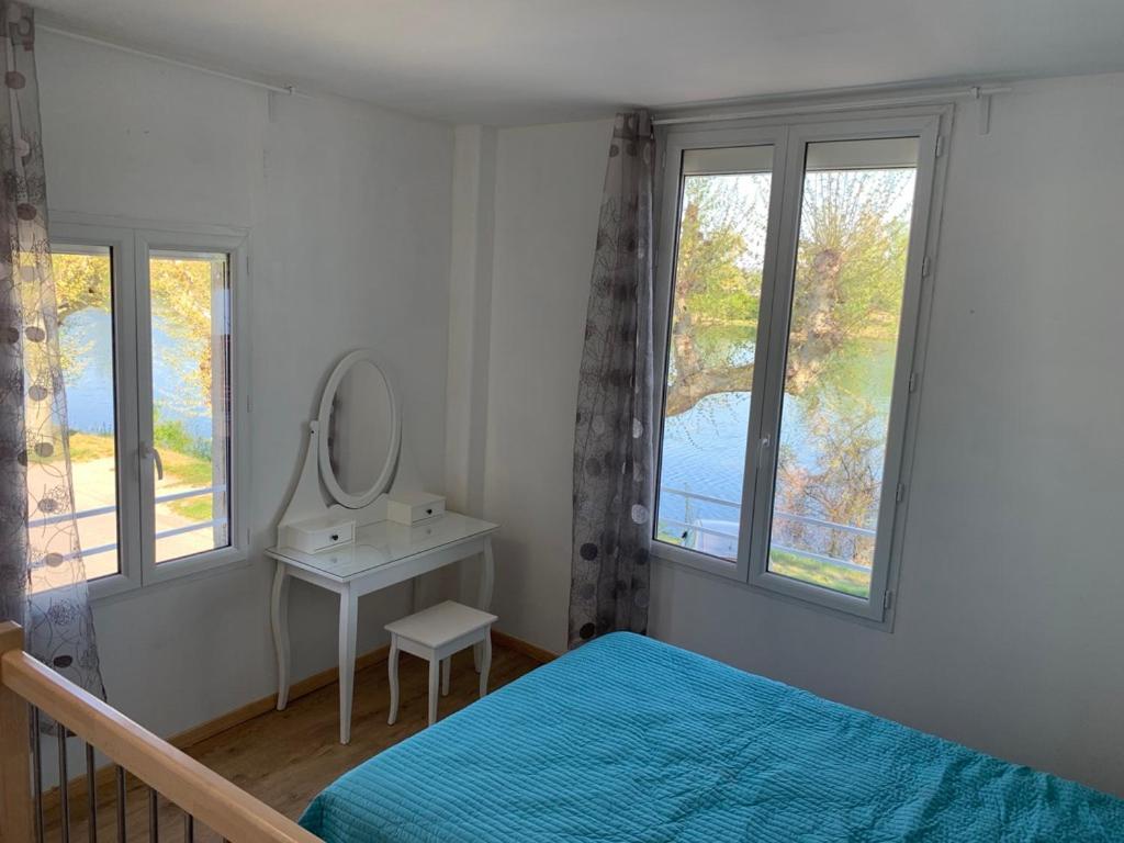 Gite De La Tour Saint-Pierre-de-Boeuf Ngoại thất bức ảnh